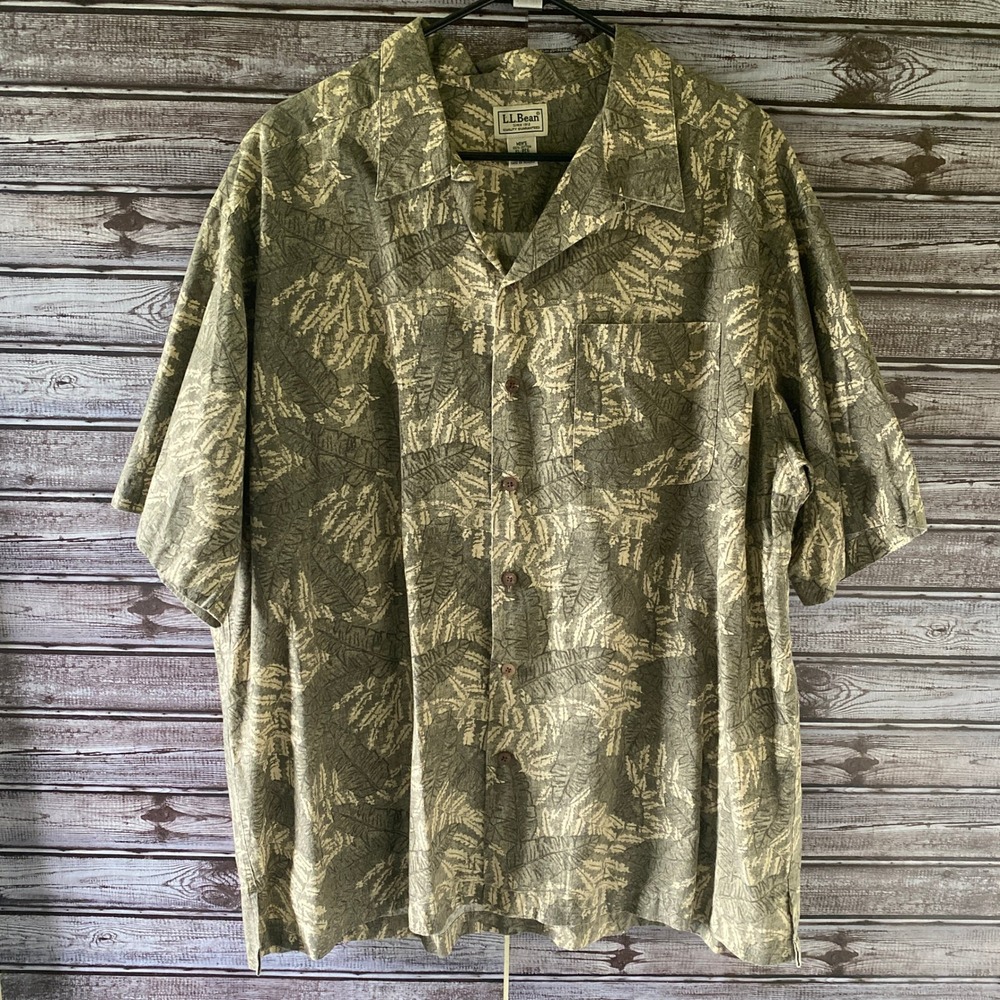LL Bean Men's‎ Short-Sleeved Button-Down Shirt Size XL Leaf Camouflage